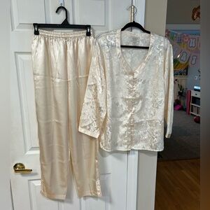 Vintage Victoria’s Secret sleep set